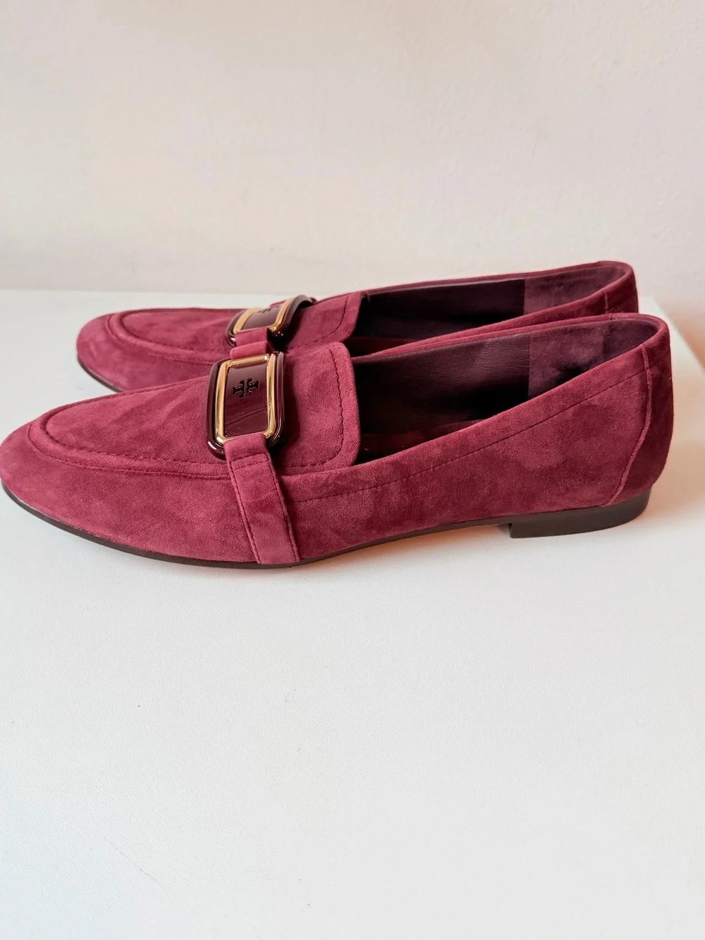 Tory Burch Georgia Suede Loafers Size 8 In Beetle Berry /Gold Hardware
